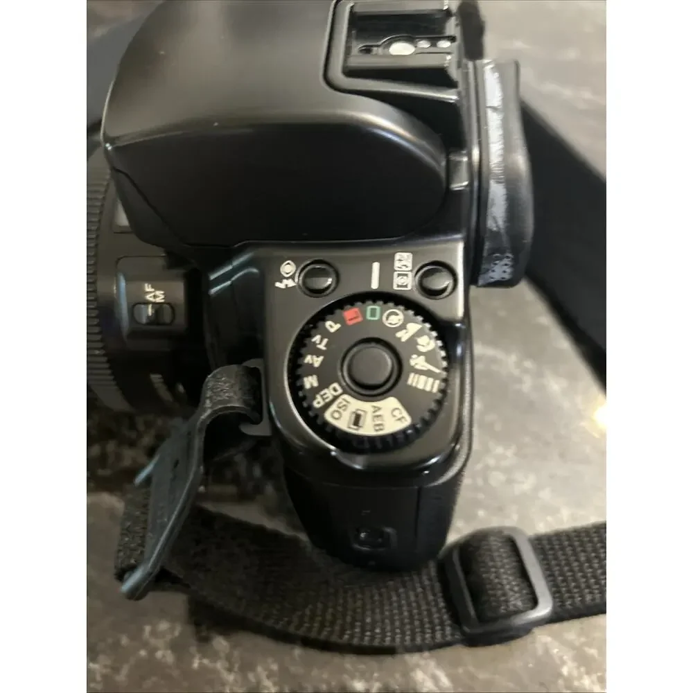 Canon EOS Elan 35mm Film Camera (28-80mm Lens) Manual Bag 80's